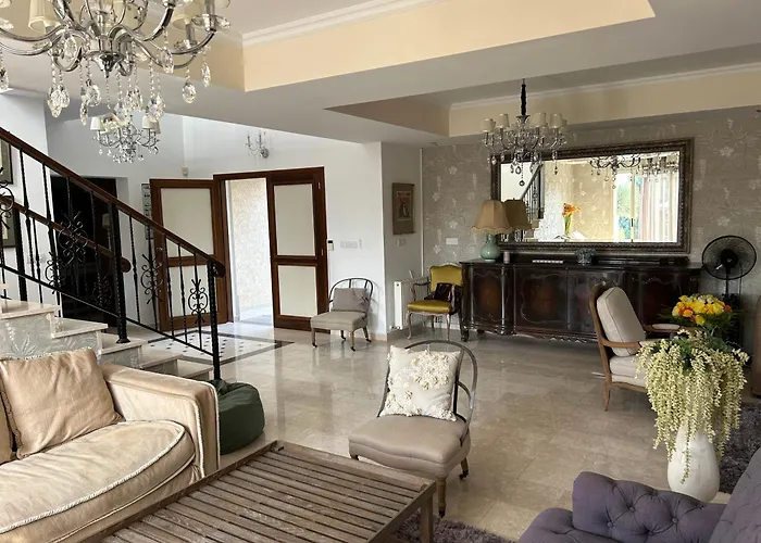 Seaview 6 Bedroom Villa With 28C Private Pool